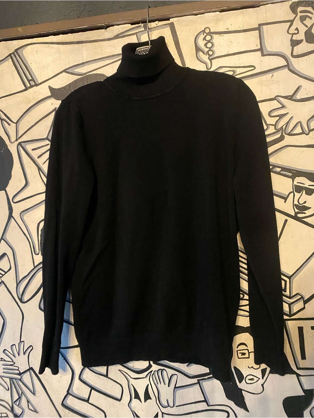 Joseph A Men's Black Turtleneck Sweater
